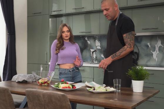 phim sex chloe surreal Bộ ngực hoàn hỏa Phần 4